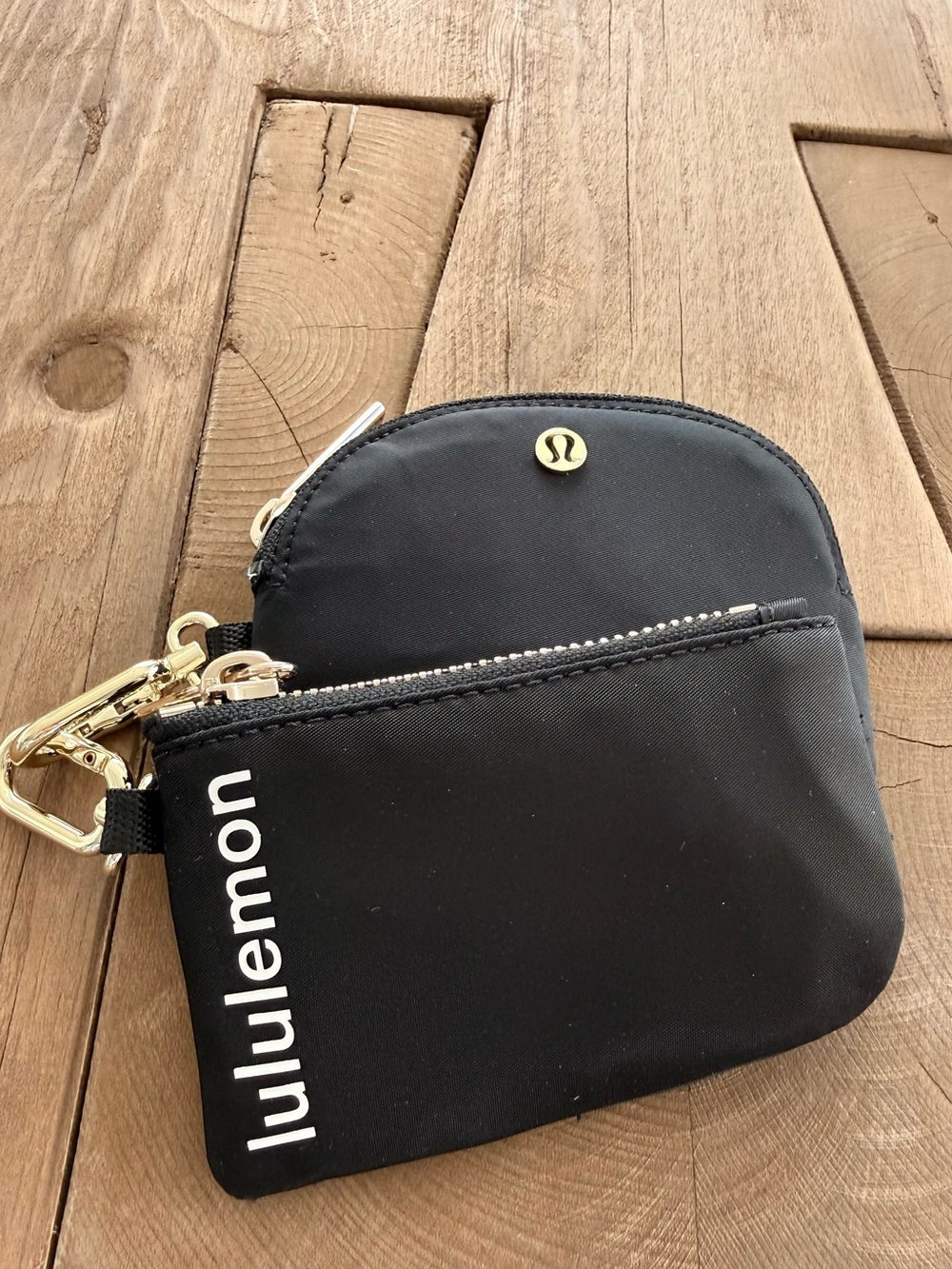 NWOT Lululemon Black gold hardware Mini Pouches pet and smoke free home